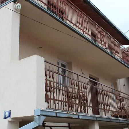 As Апартаменты *